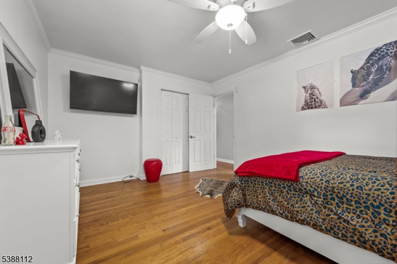 property viewer photo 14