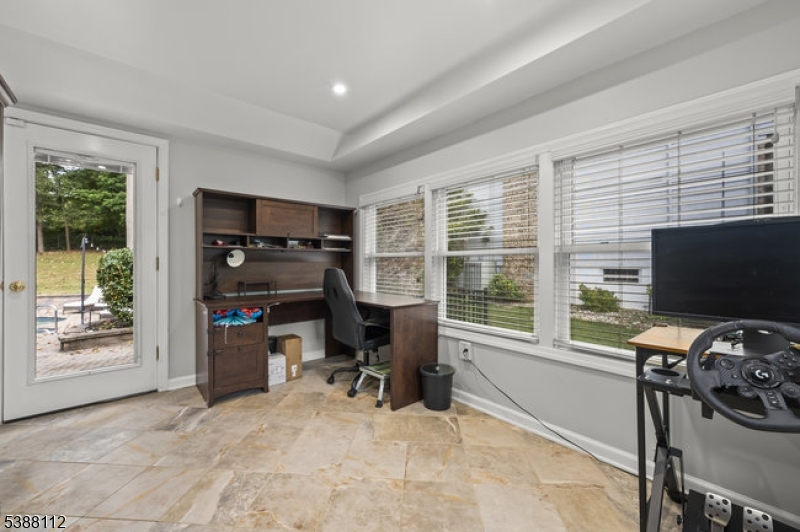property viewer photo 17