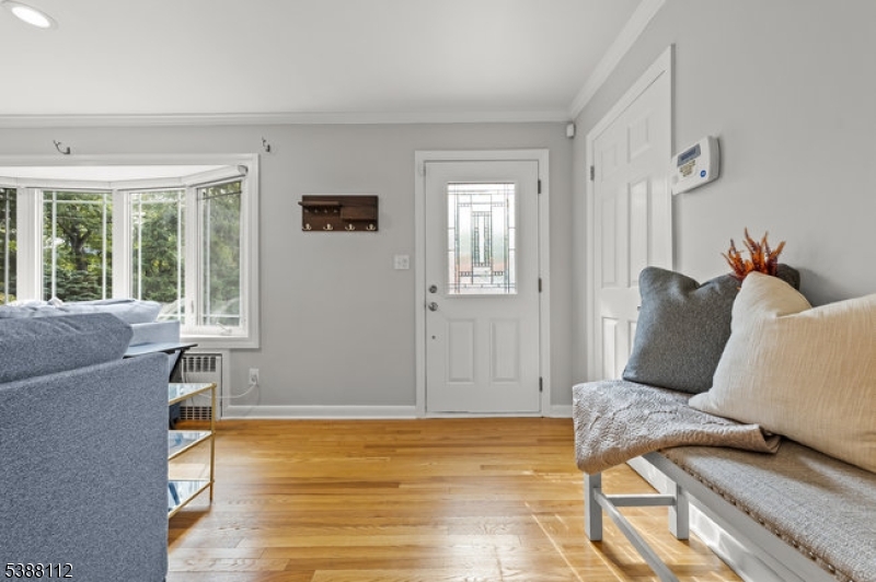 property viewer photo 2