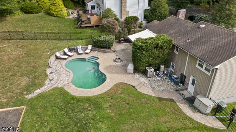 property viewer photo 23