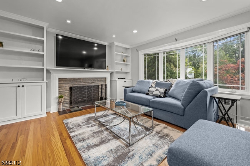property viewer photo 3