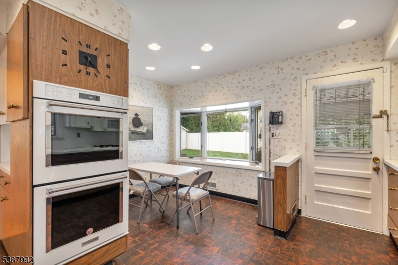 property viewer photo 15