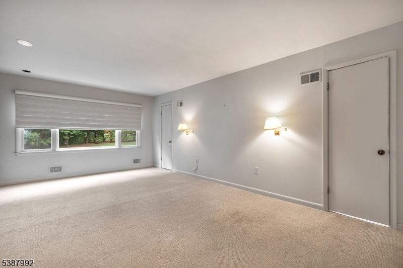 property viewer photo 19
