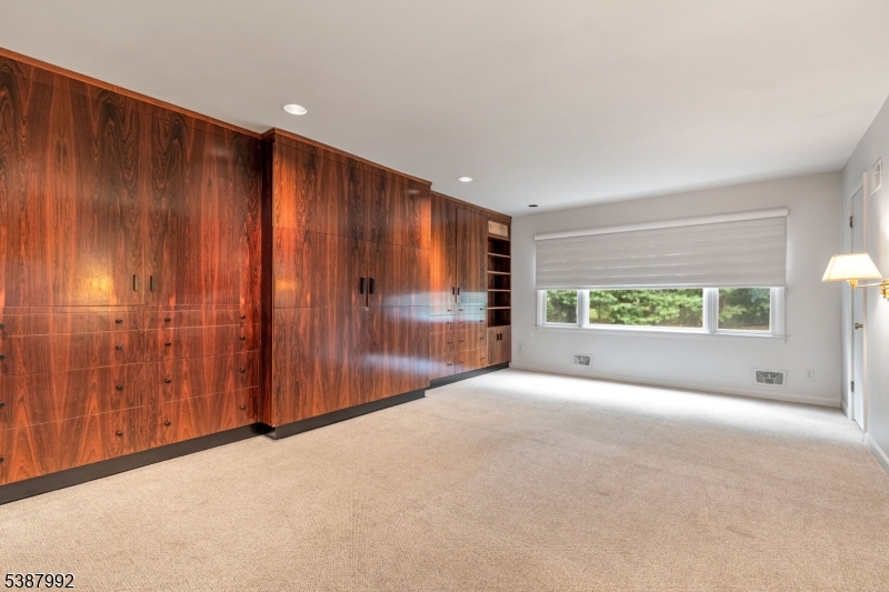 property viewer photo 20