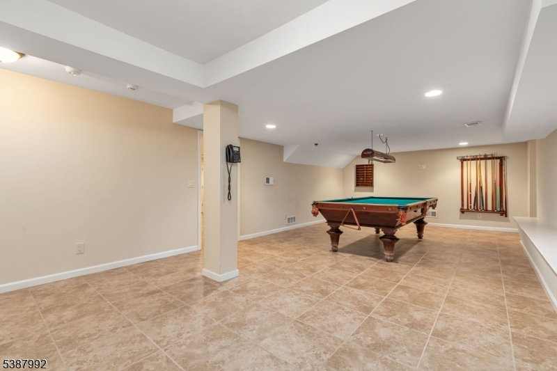 property viewer photo 31