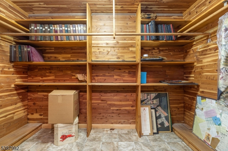 property viewer photo 37