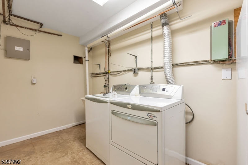 property viewer photo 38