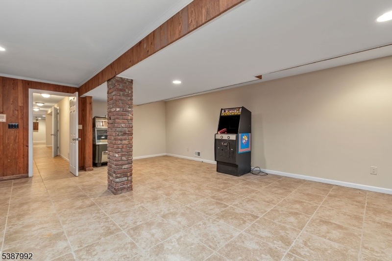 property viewer photo 40