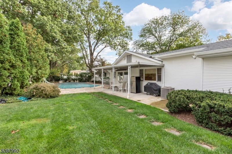 property viewer photo 43