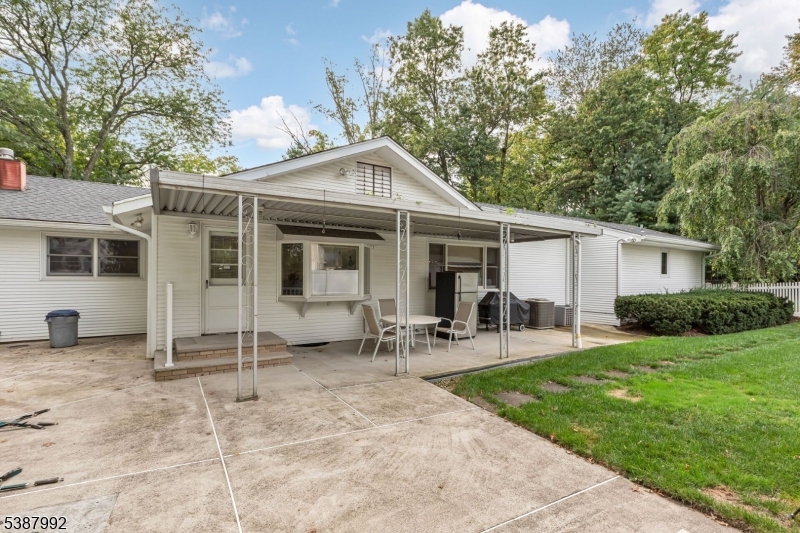 property viewer photo 44