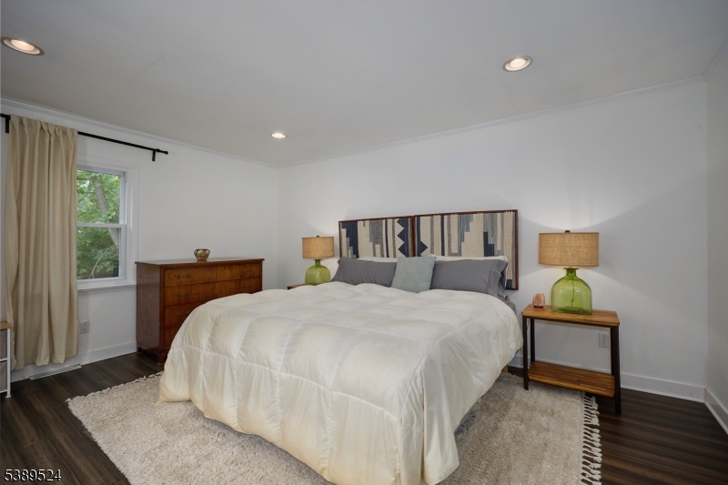 property viewer photo 13