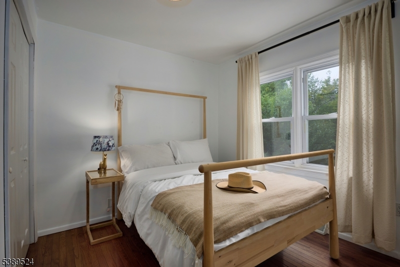 property viewer photo 18