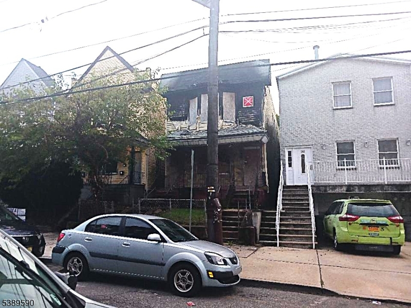 property viewer photo 3