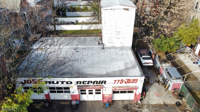 main property photo 13
