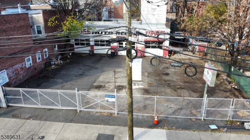 main property photo 15