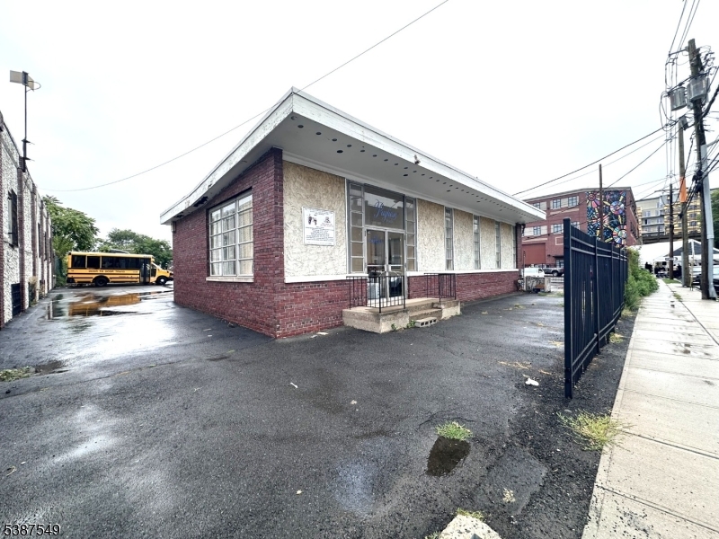 main property photo 21