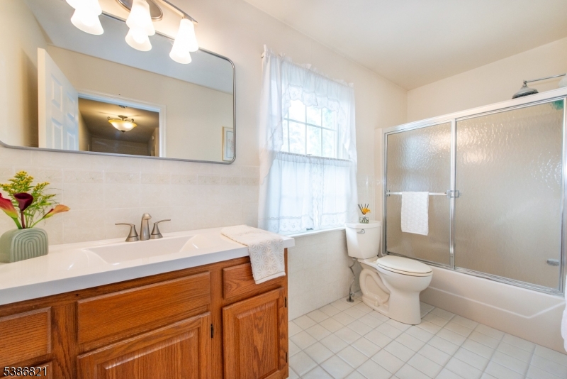property viewer photo 16