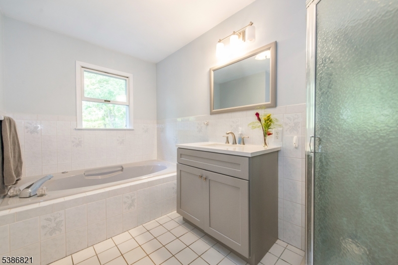 property viewer photo 18