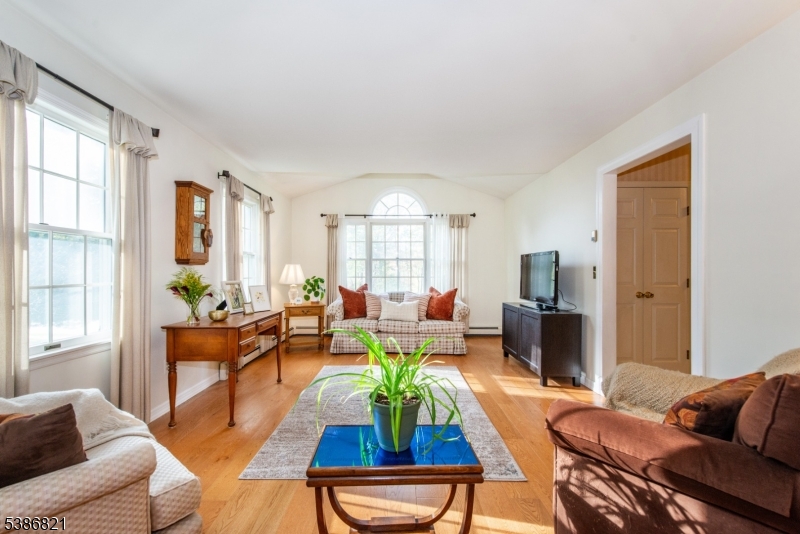 property viewer photo 5