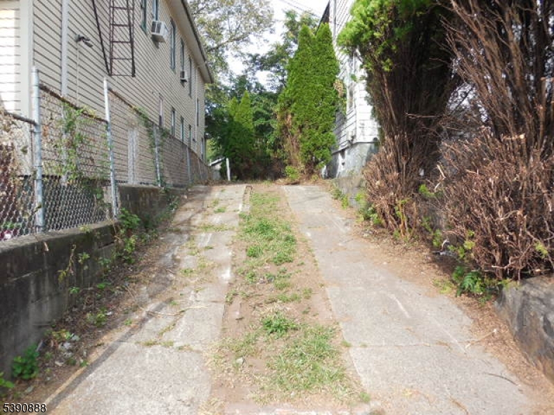 property viewer photo 1