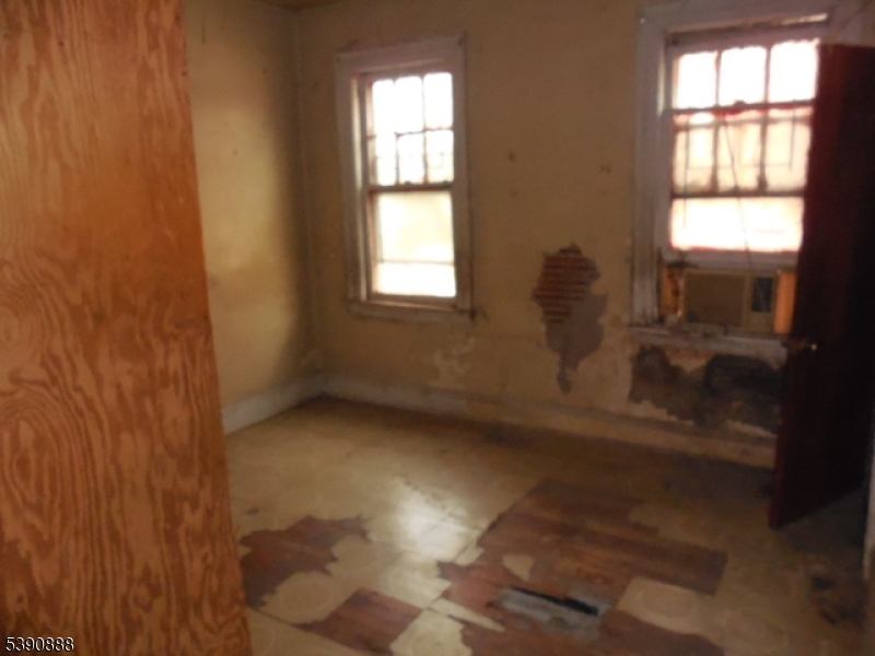 property viewer photo 10
