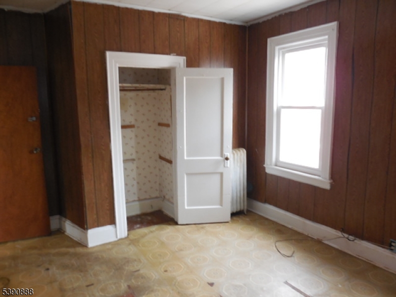 property viewer photo 18