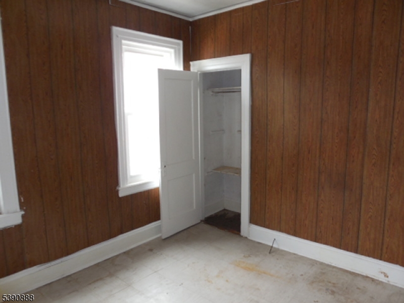property viewer photo 20