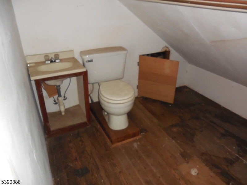 property viewer photo 26