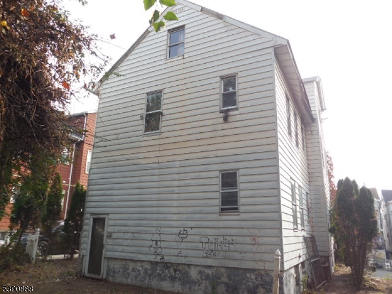 property viewer photo 3