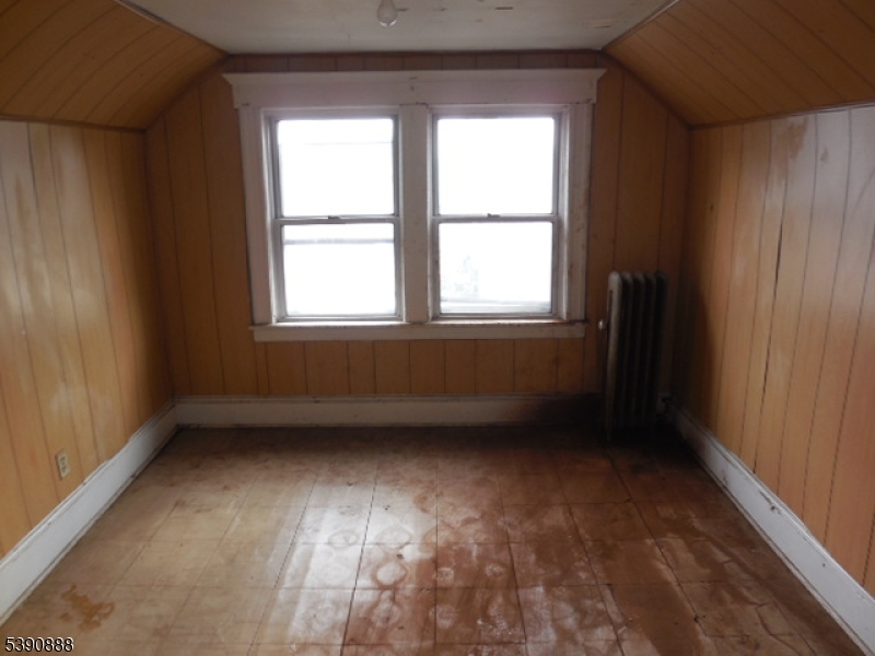 property viewer photo 30