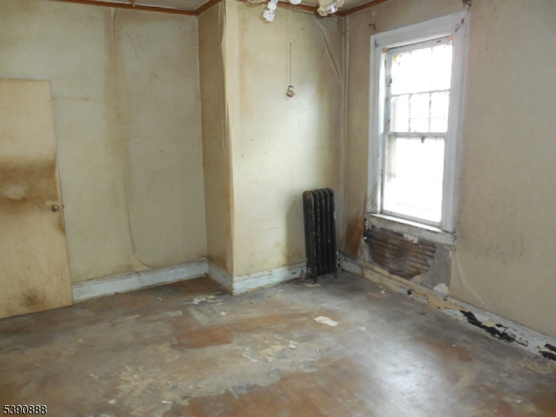property viewer photo 7