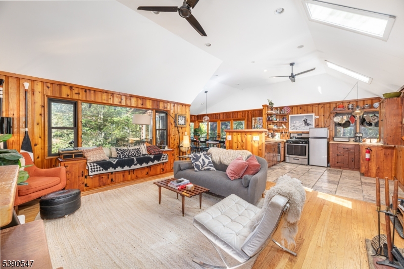 property viewer photo 10