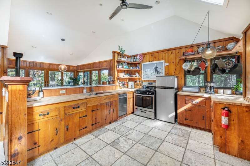 property viewer photo 17