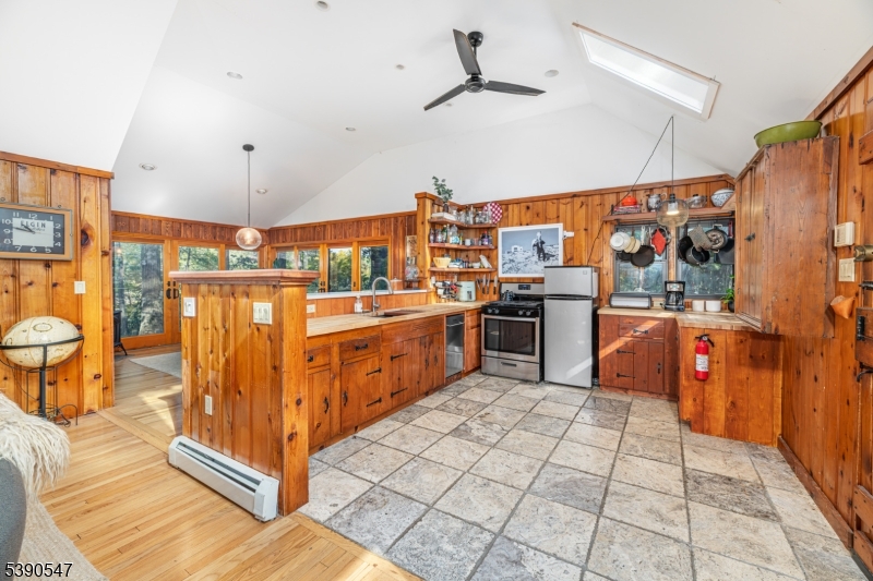 property viewer photo 18