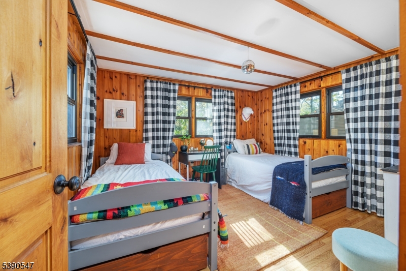 property viewer photo 19