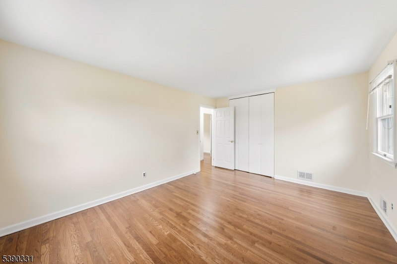 property viewer photo 17