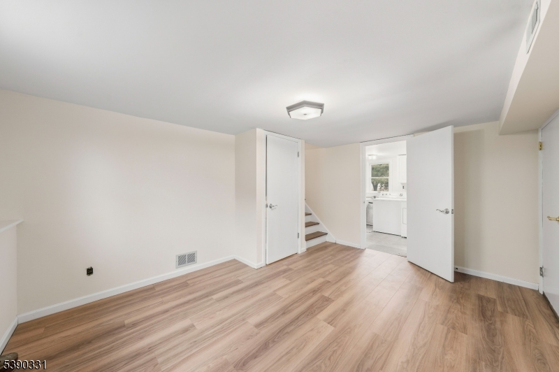 property viewer photo 21