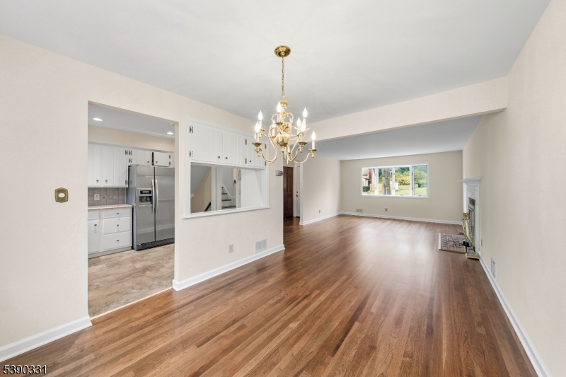 property viewer photo 5