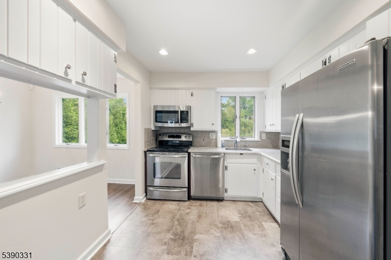 property viewer photo 9