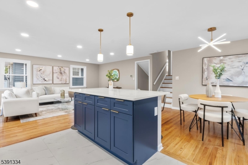 property viewer photo 8