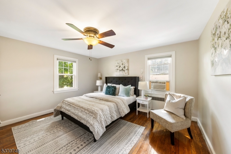 property viewer photo 12