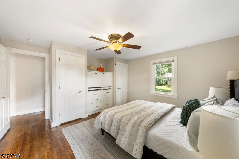 property viewer photo 13