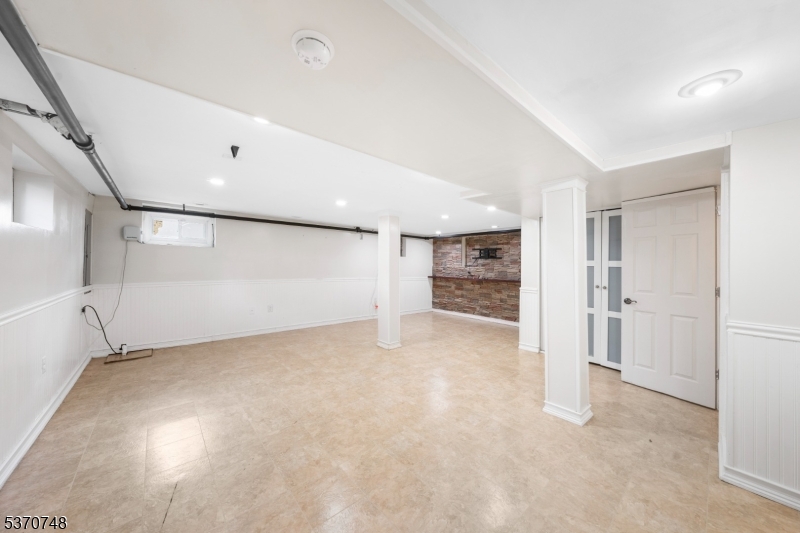 property viewer photo 20
