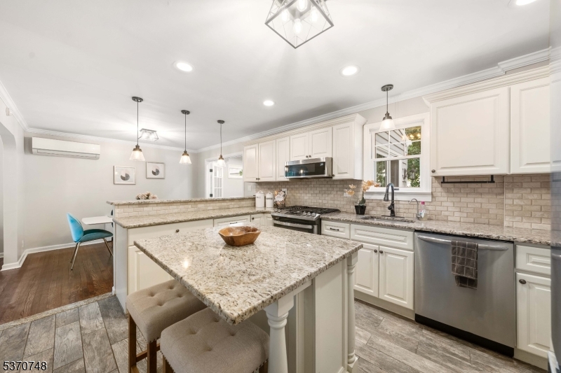 property viewer photo 8