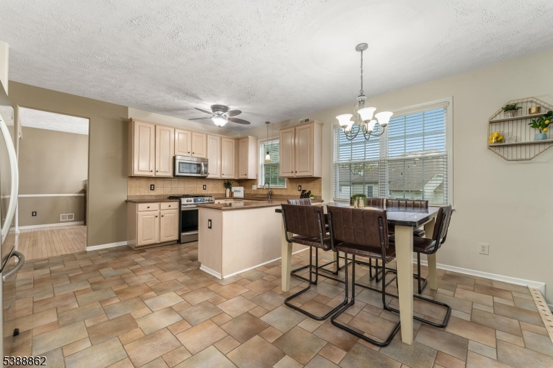 property viewer photo 11