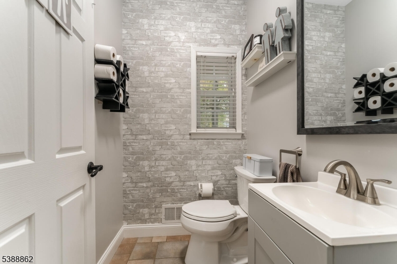 property viewer photo 17
