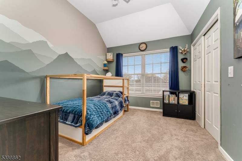 property viewer photo 23