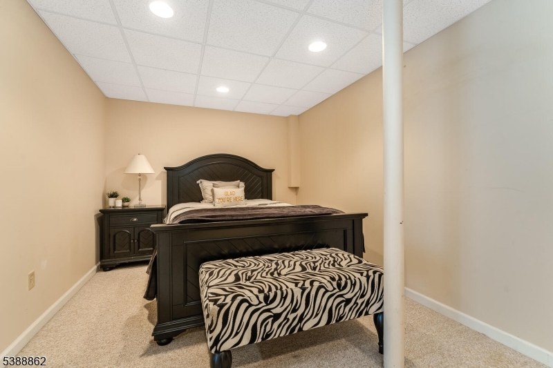 property viewer photo 30