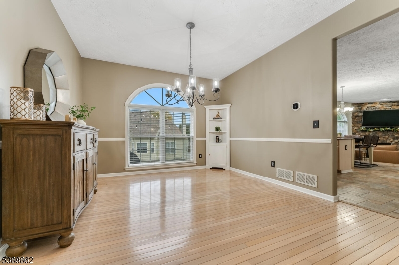 property viewer photo 8