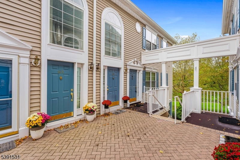 property viewer photo 1